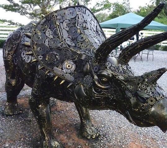 Sculpture triceratops en métal