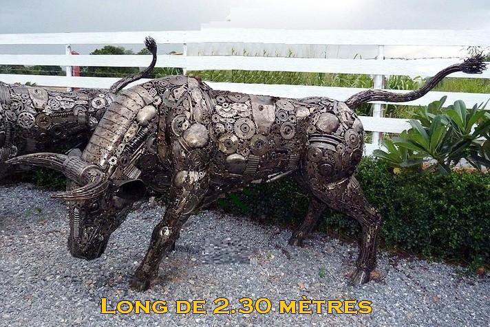 Statue taureau metallique